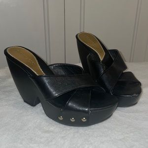 Platform black sandals